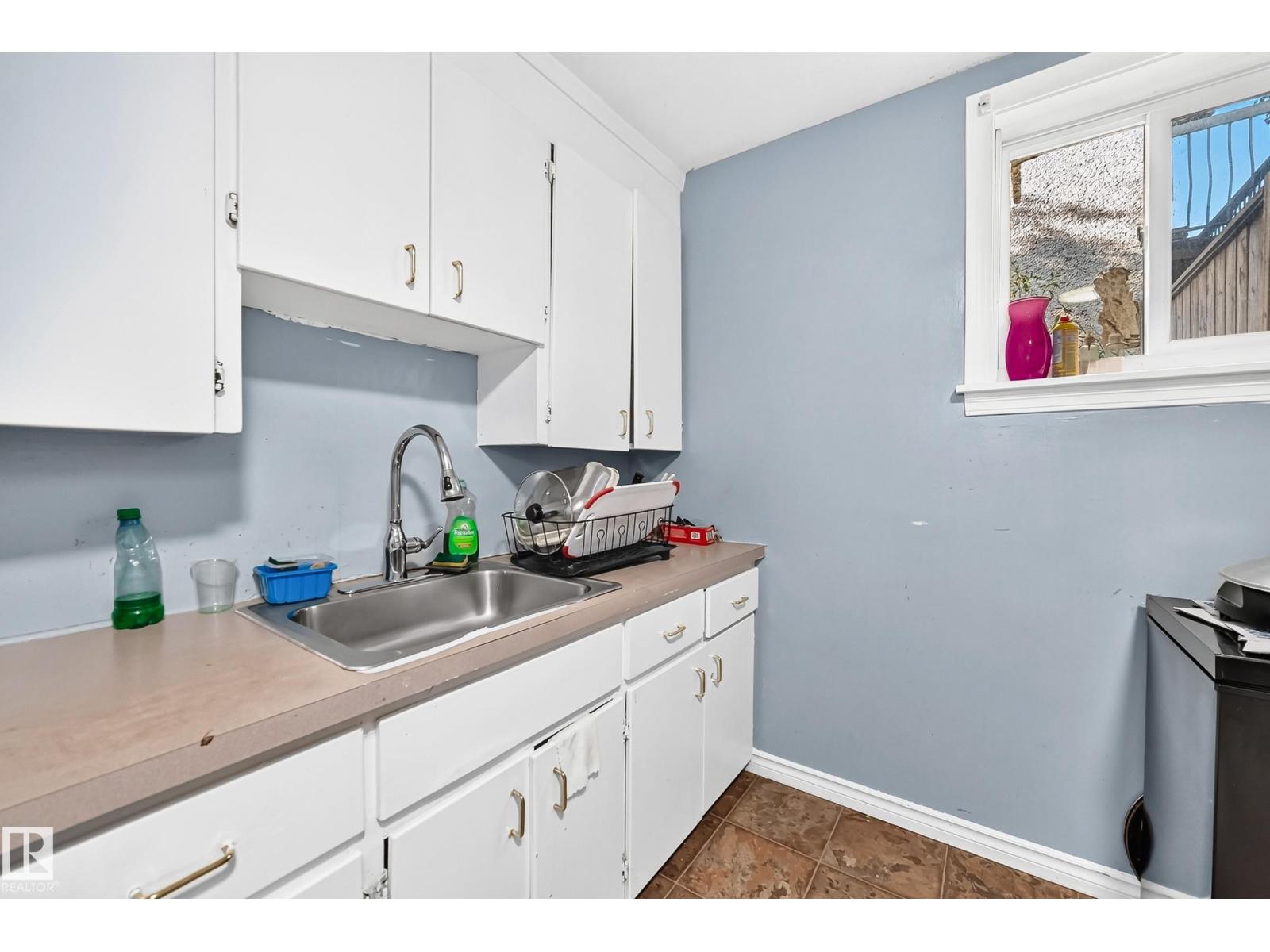 12440 82 ST NW - 25