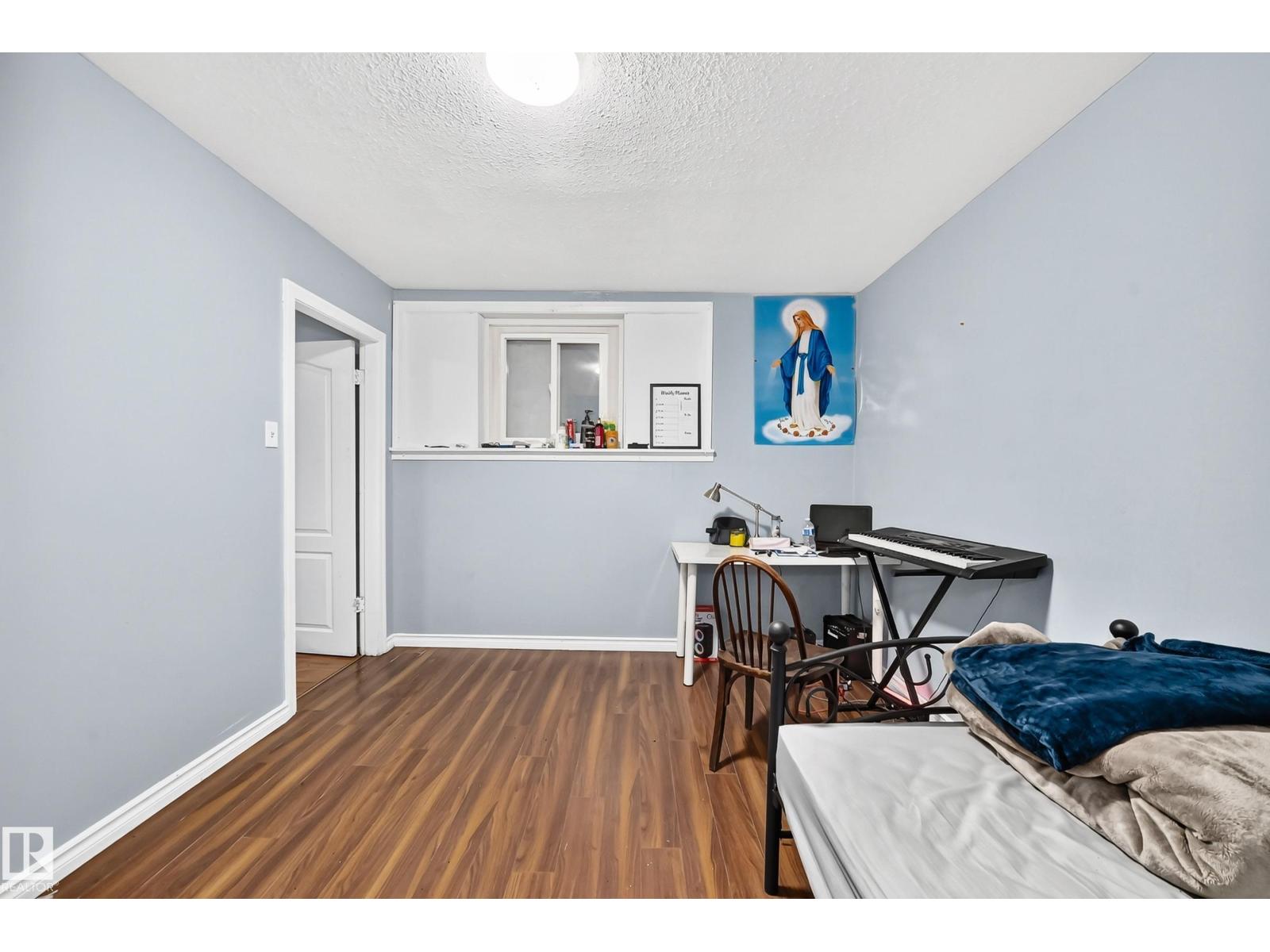12440 82 ST NW - 31