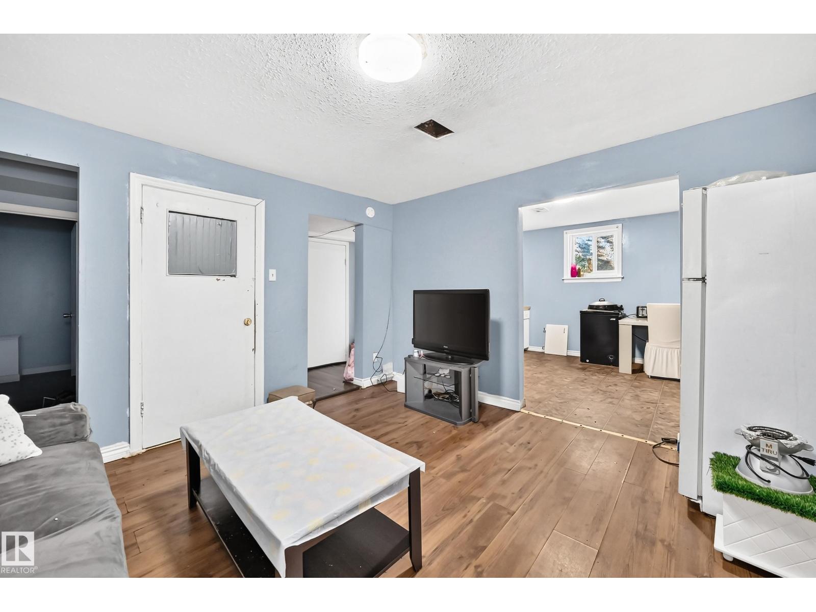 12440 82 ST NW - 21