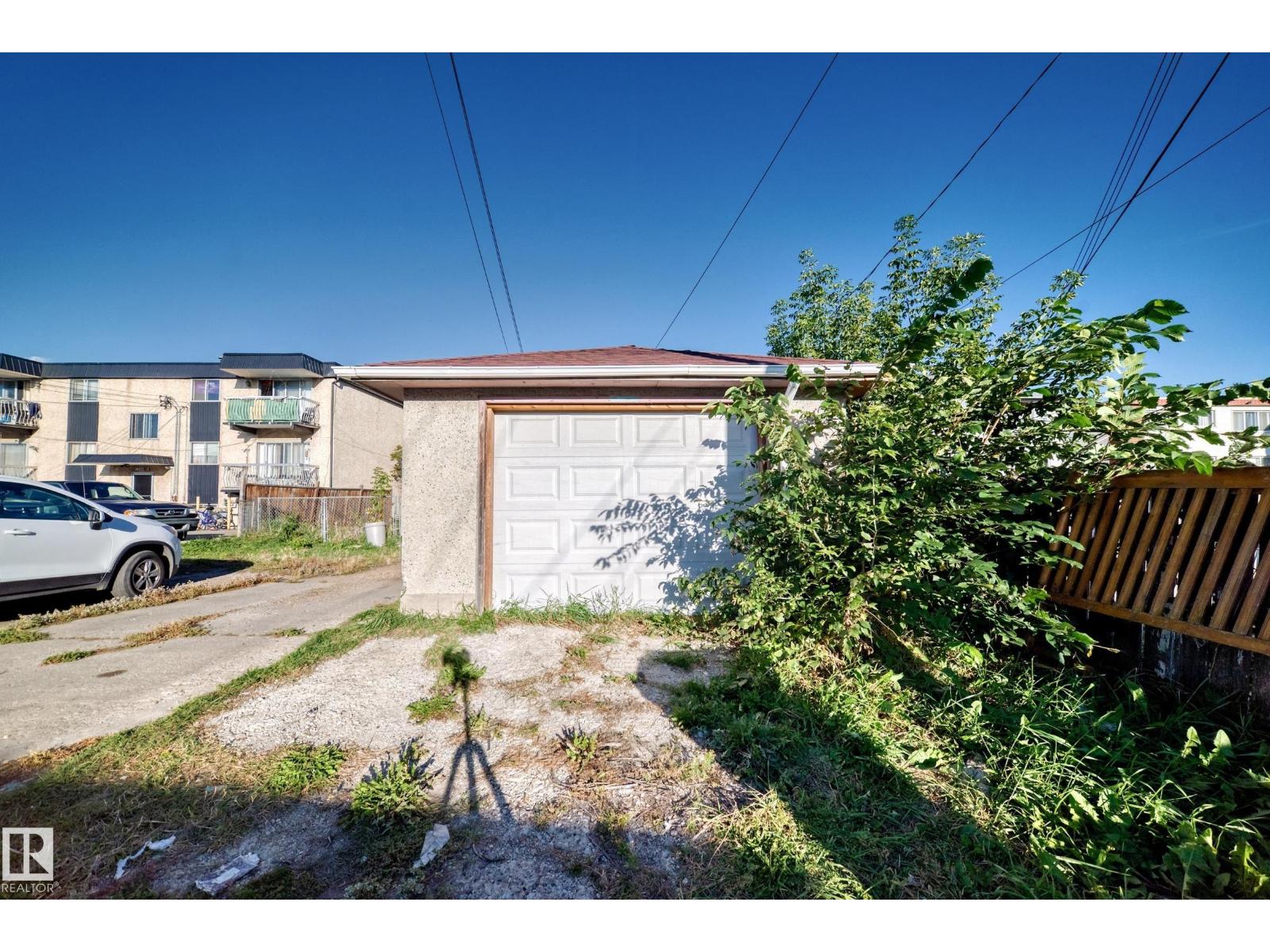 12440 82 ST NW - 43