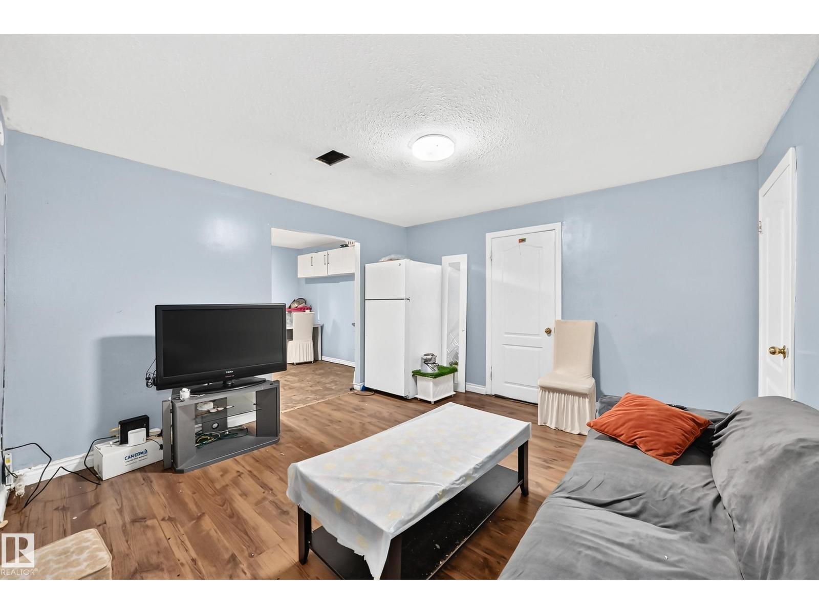 12440 82 ST NW - 20