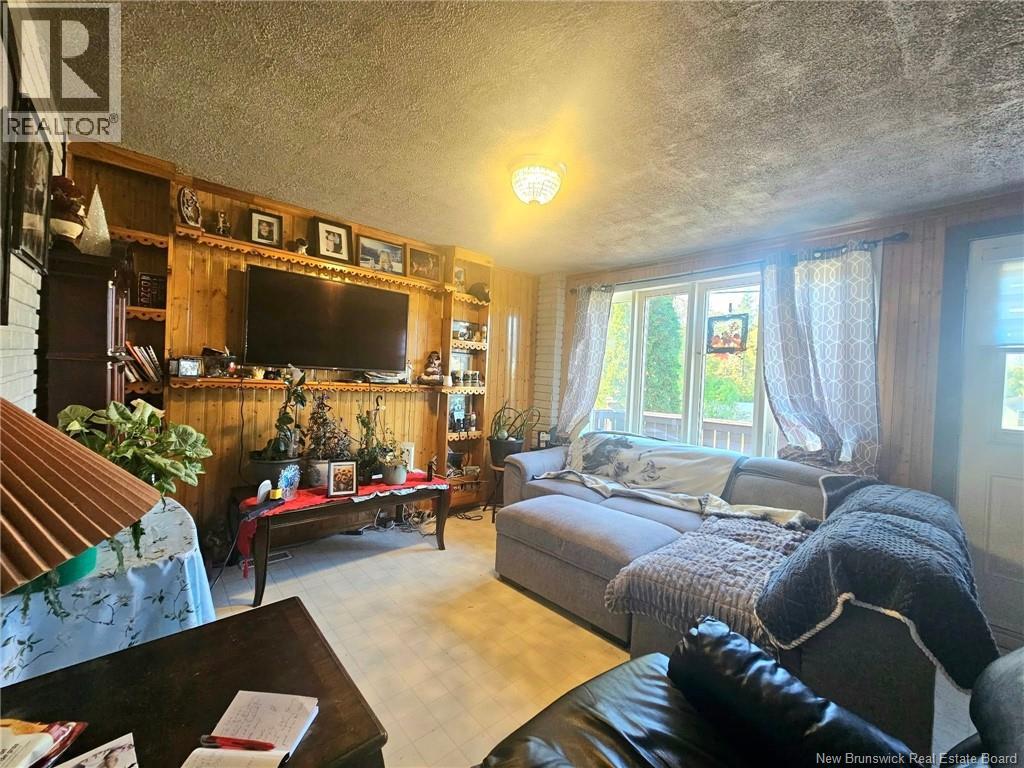 17 Gloucester Junction - Image 30
