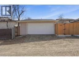 203 Shawglen Road Sw, Calgary, AB T2Y1Y2 Photo 40