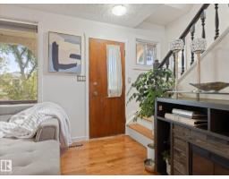 Mud room - 12152 91 St Nw, Edmonton, AB T5B4C1 Photo 6