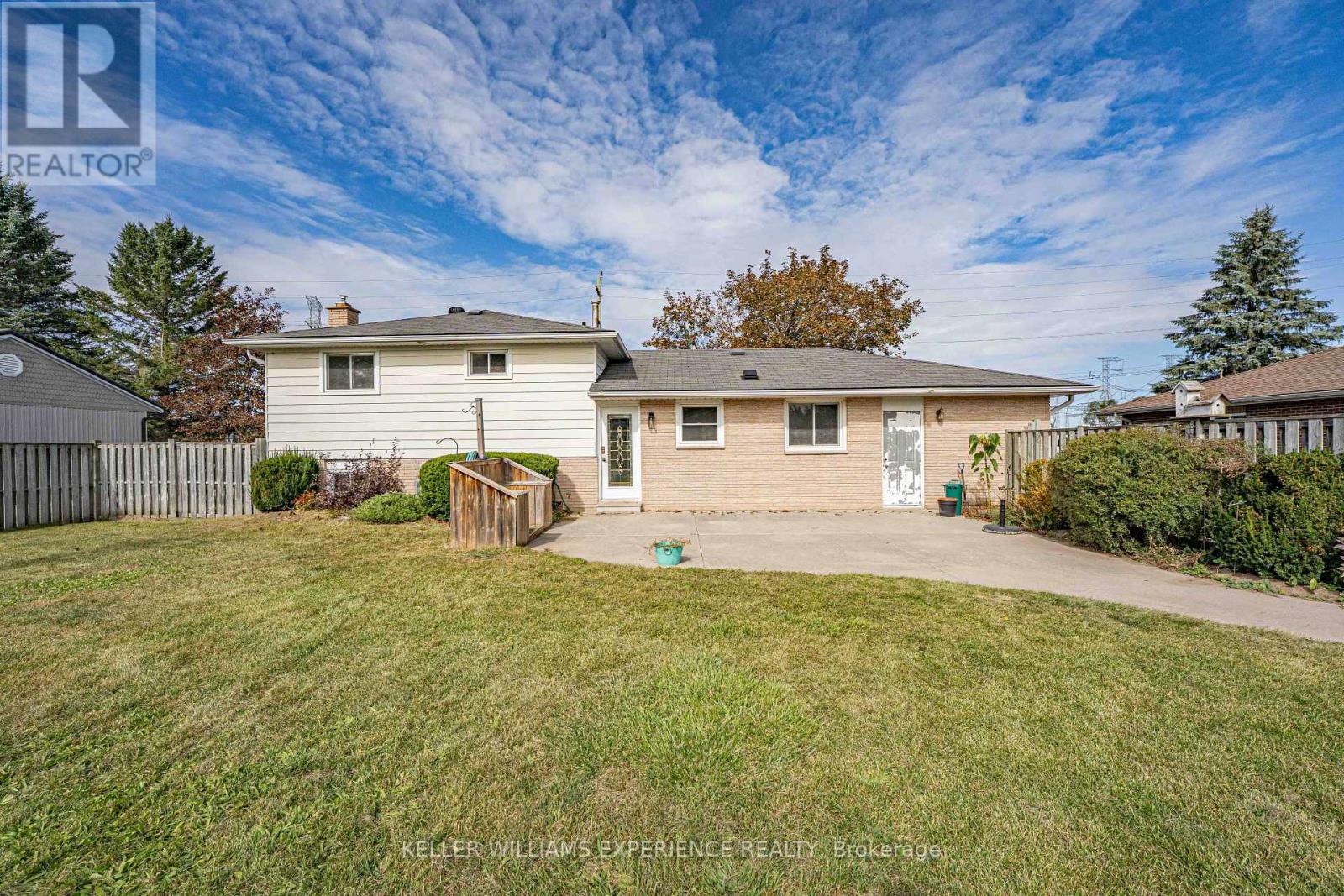 2341 SUNNIDALE ROAD - 20