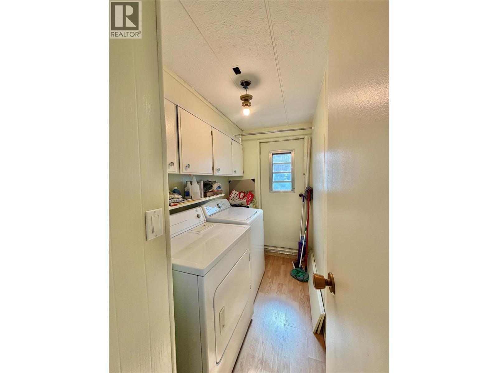 #8 9106 Main Street - 16