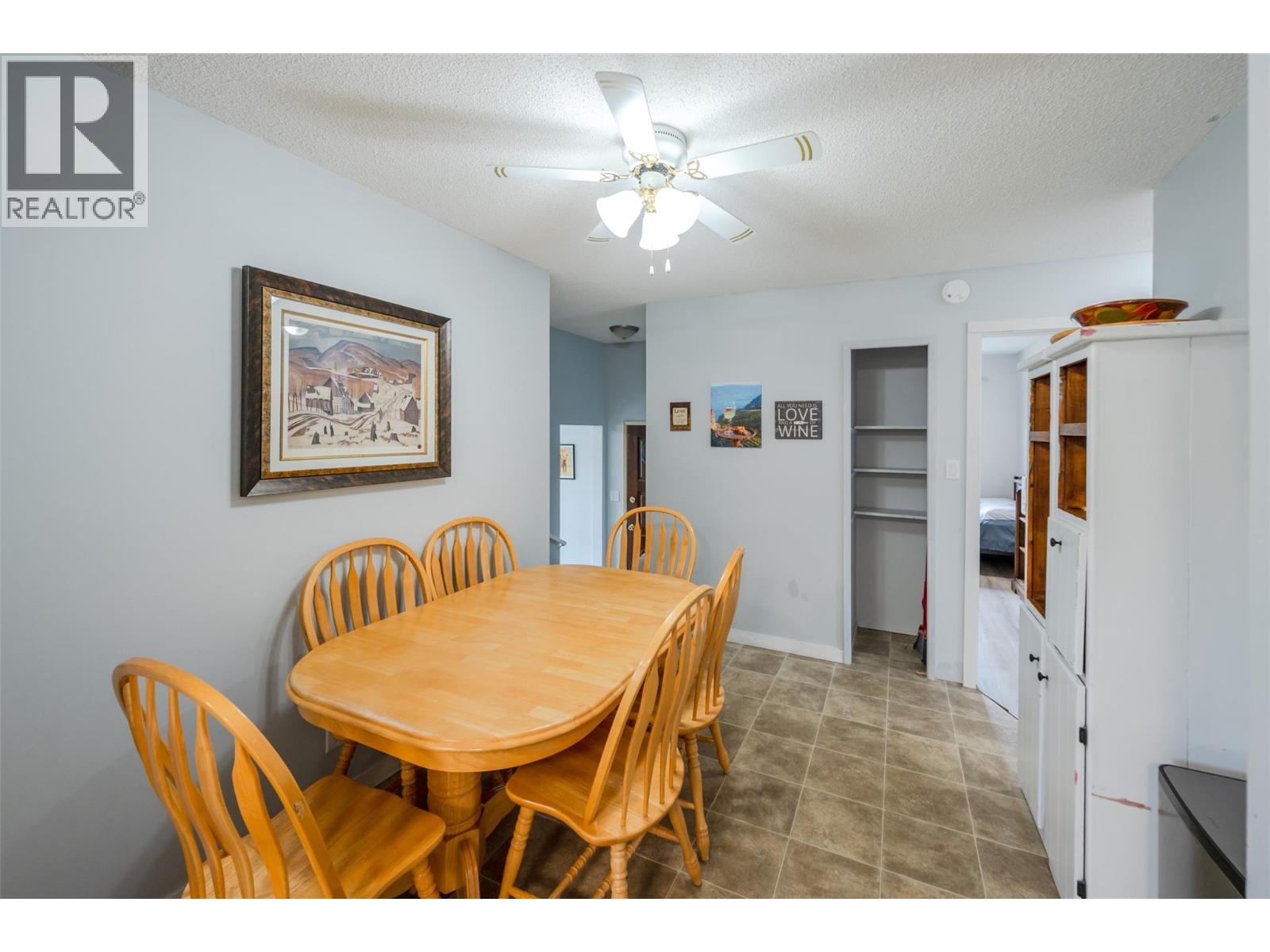 7503 HOWIS Crescent, Summerland