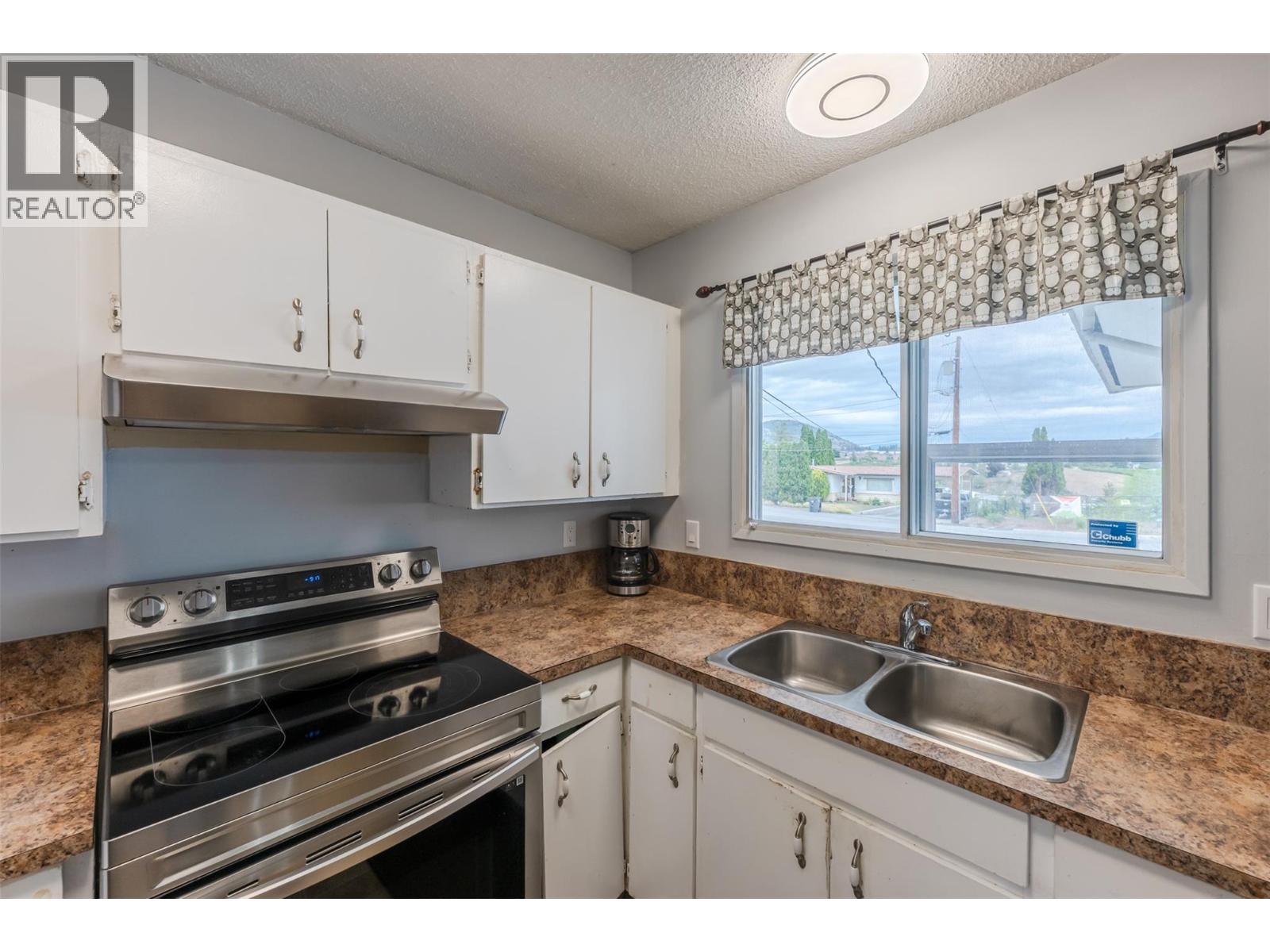 7503 HOWIS Crescent - 11