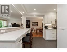 Eat in kitchen - 200 Woodview Crescent, Ancaster, ON L9G1G2 Photo 13