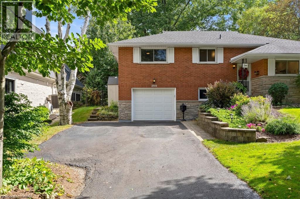 200 WOODVIEW Crescent - Image 6