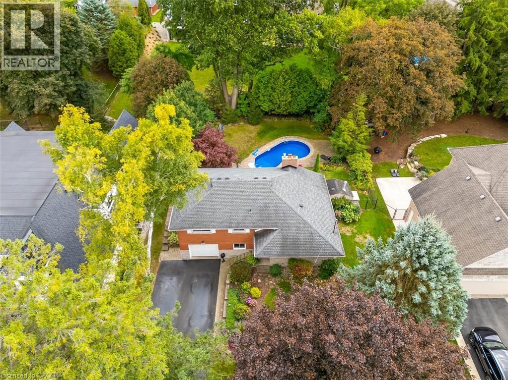 200 WOODVIEW Crescent - Image 4