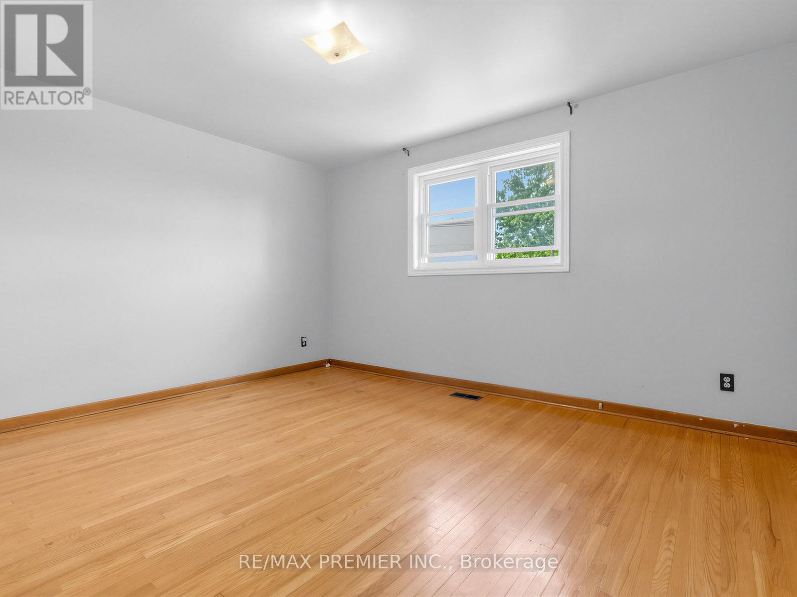 86 GILBERT AVENUE - Image 12