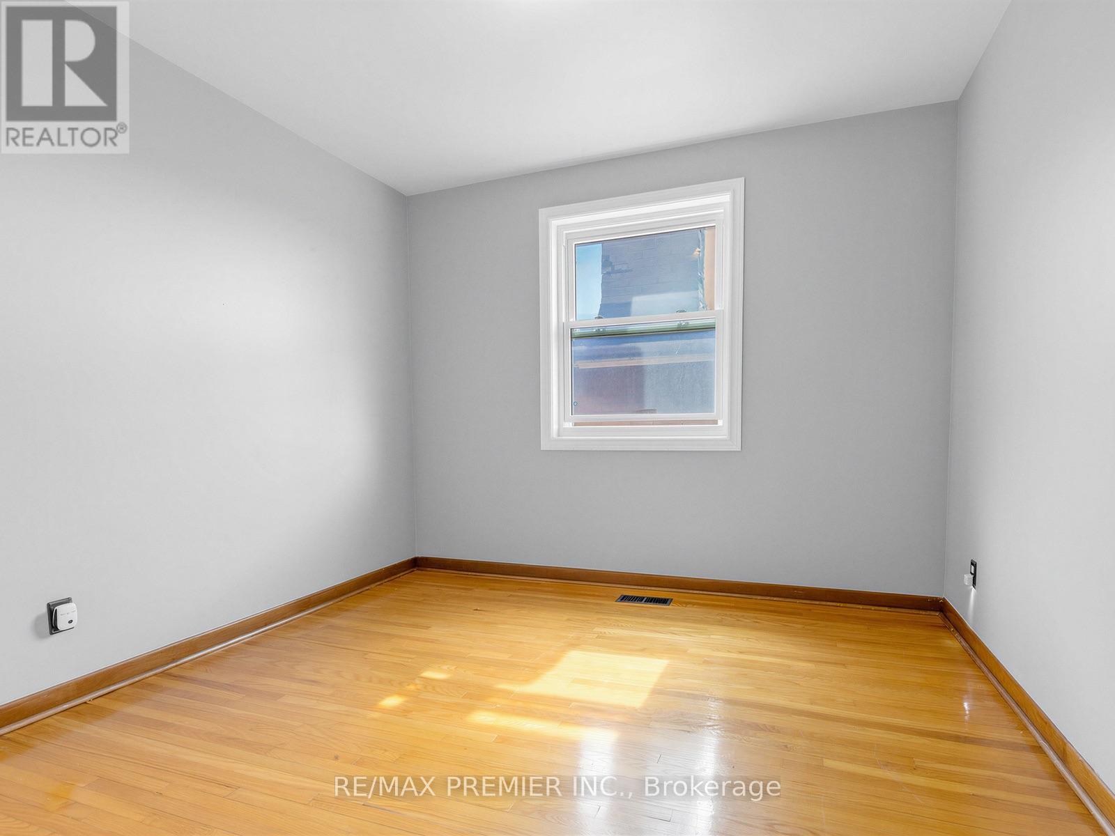 86 GILBERT AVENUE - Image 16