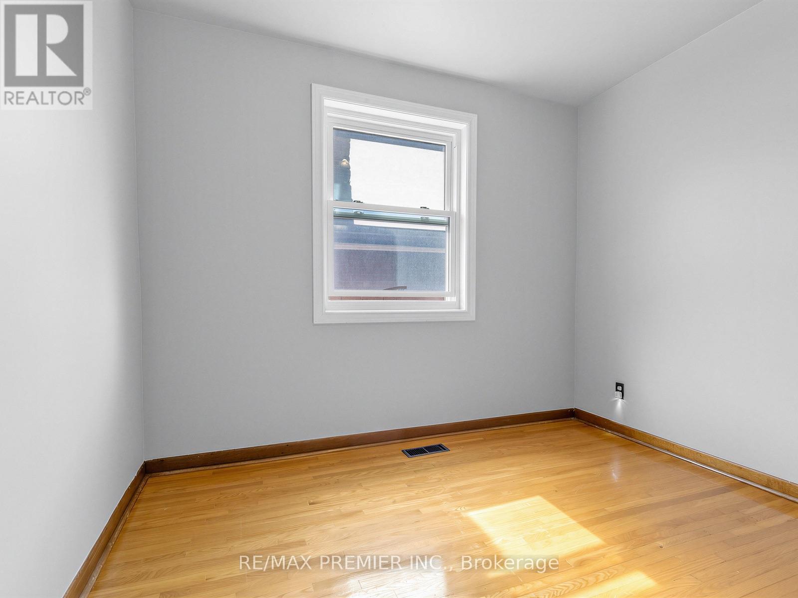 86 GILBERT AVENUE - Image 17