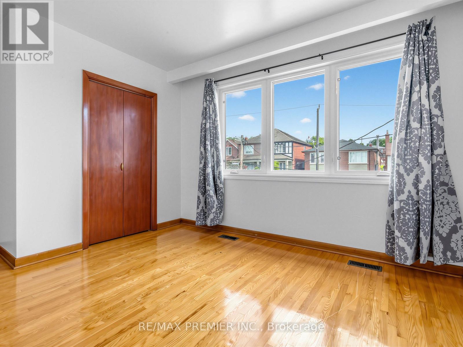 86 GILBERT AVENUE - Image 20