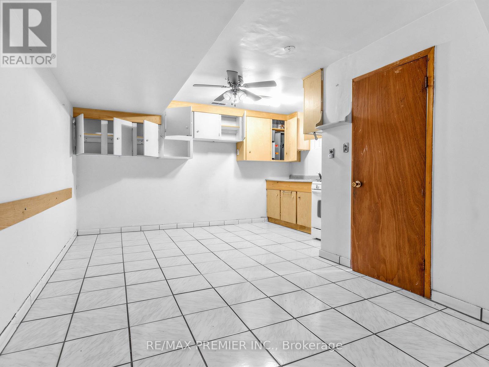 86 GILBERT AVENUE - Image 21