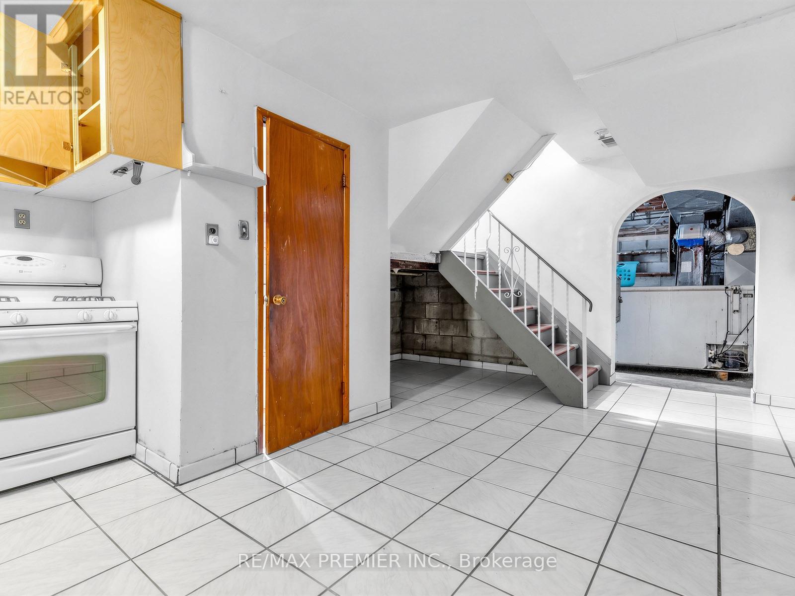 86 GILBERT AVENUE - Image 22