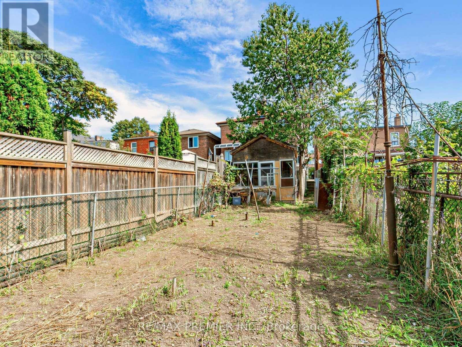 86 GILBERT AVENUE - Image 30