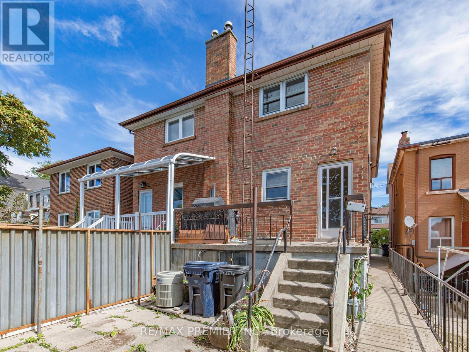 86 GILBERT AVENUE - 31