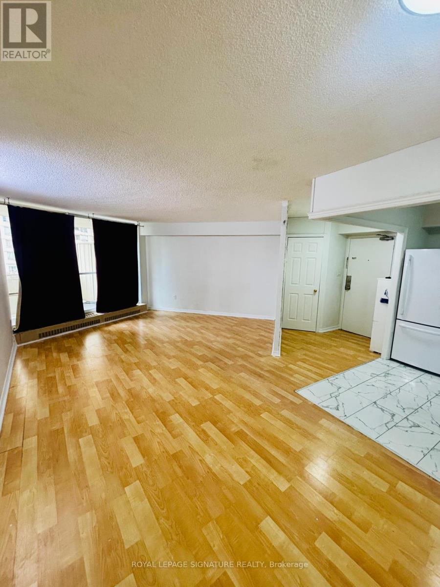 #408 330 DIXON ROAD - 24