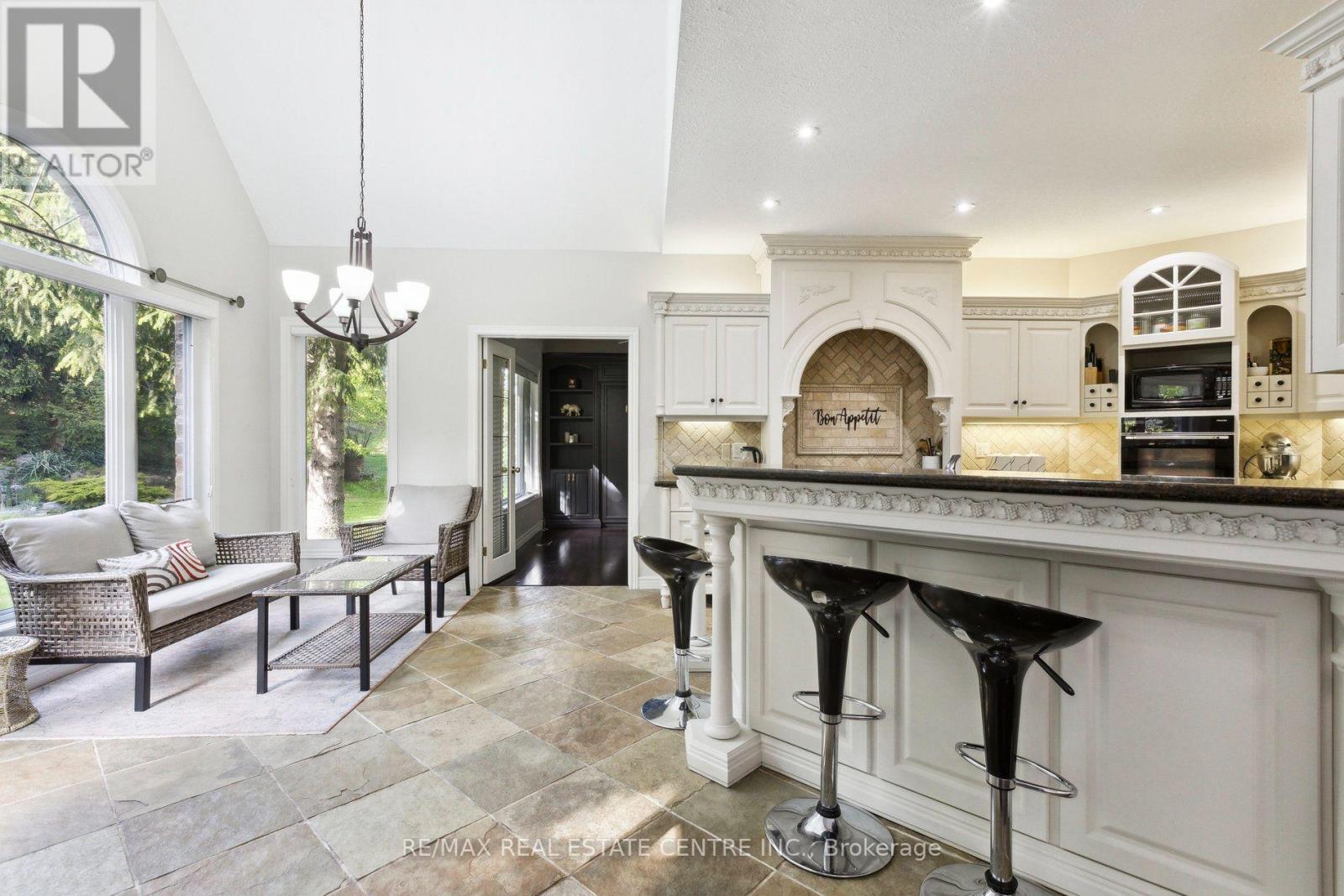 6 FOX RUN ROAD - Image 15
