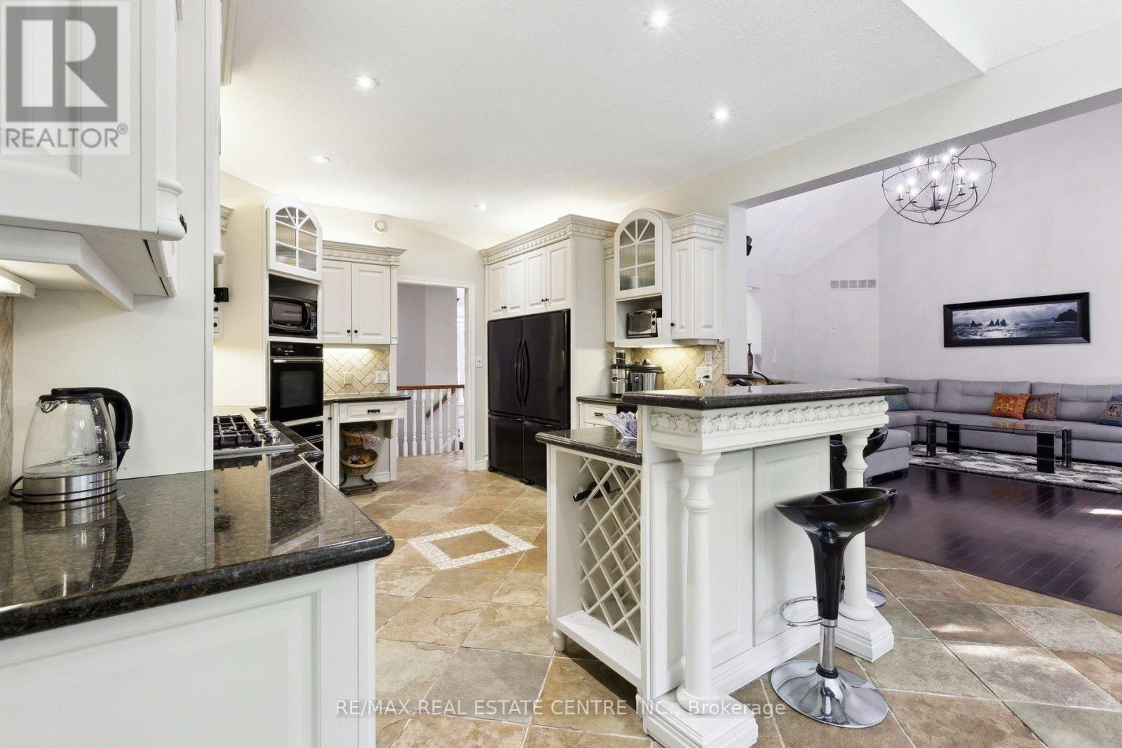 6 FOX RUN ROAD - Image 16