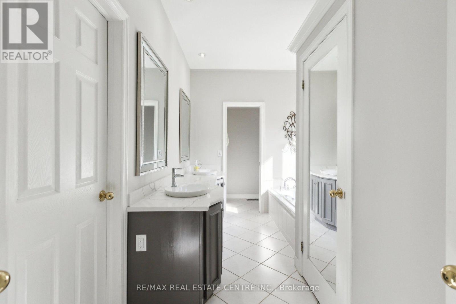 6 FOX RUN ROAD - Image 22