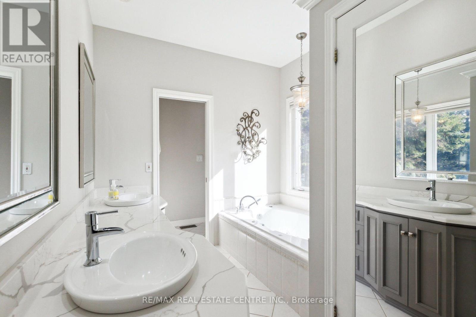 6 FOX RUN ROAD - Image 23