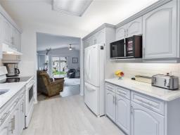 587 Mcadam Avenue, Winnipeg, MB R2V0B1 Photo 14