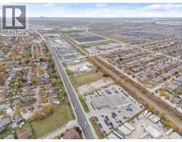 10982 Tecumseh Road East, Windsor, ON N8R1A8 Photo 9