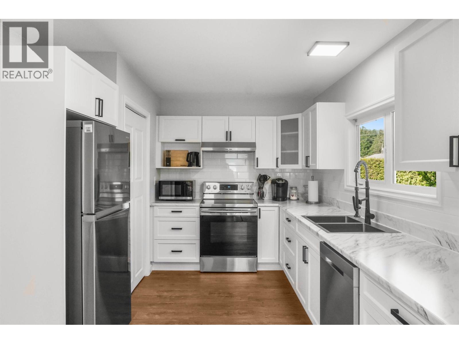 10 SKEENA STREET - 2