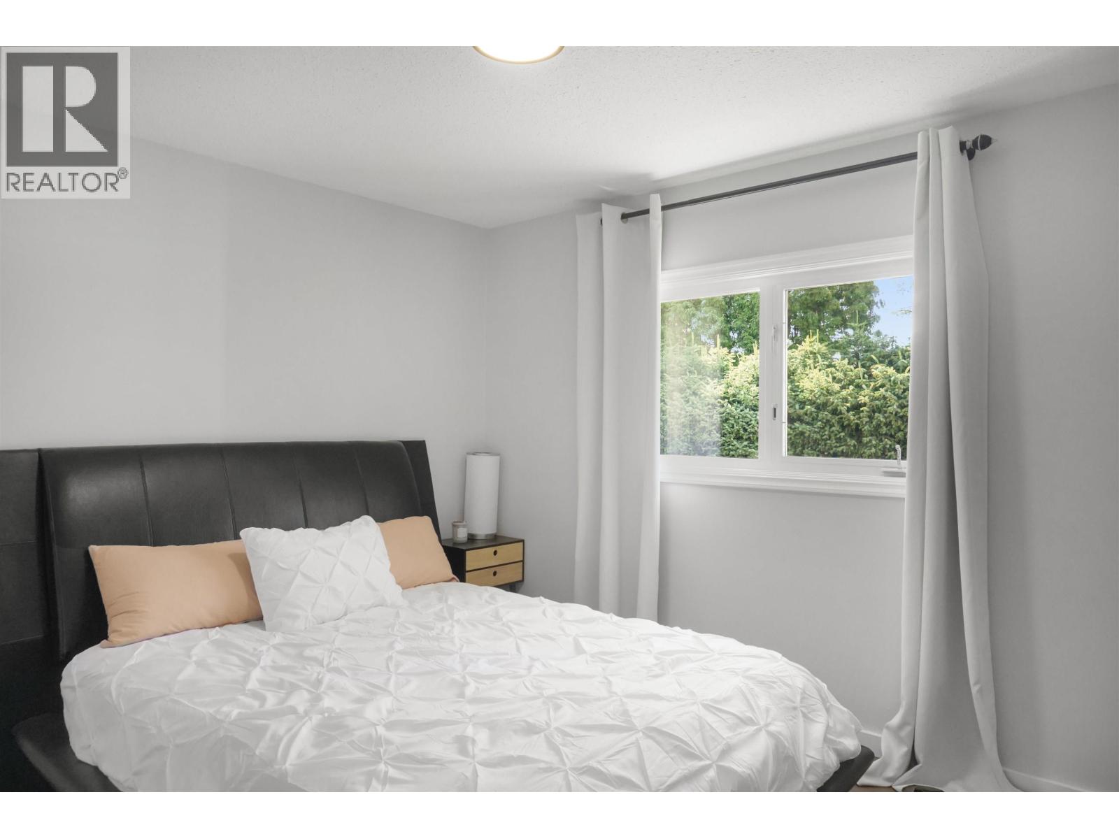 10 SKEENA STREET - 8
