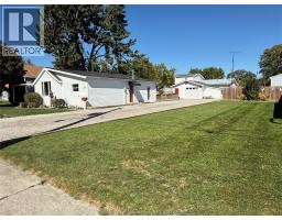 126 & 122 Edwy Street, Wallaceburg, ON N8A1C5 Photo 32