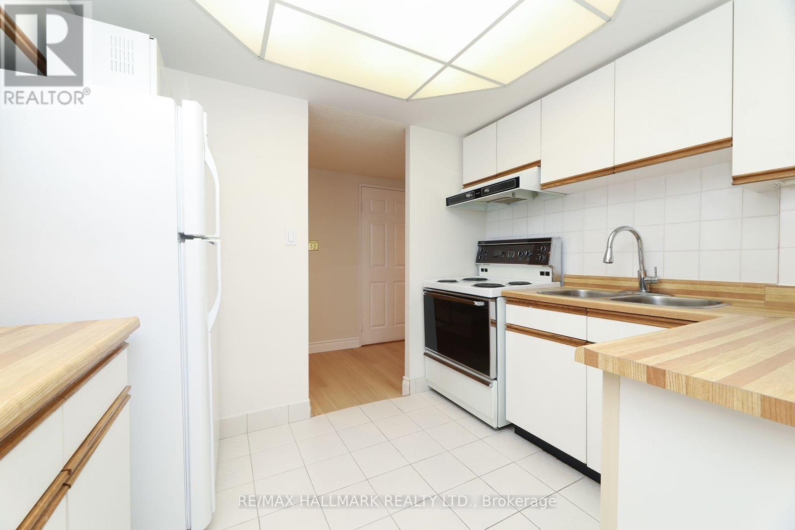 #1704 10 KENNETH AVENUE - Image 22