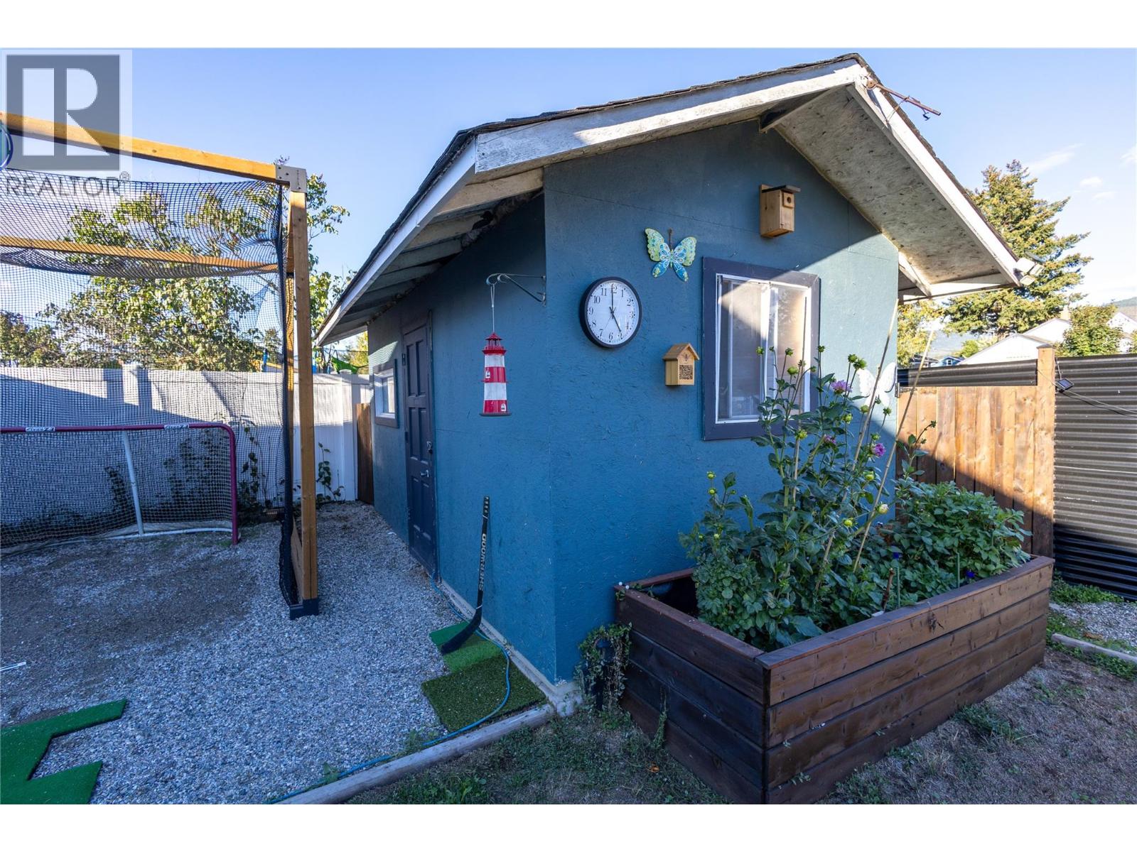 4305 24 Street - 15