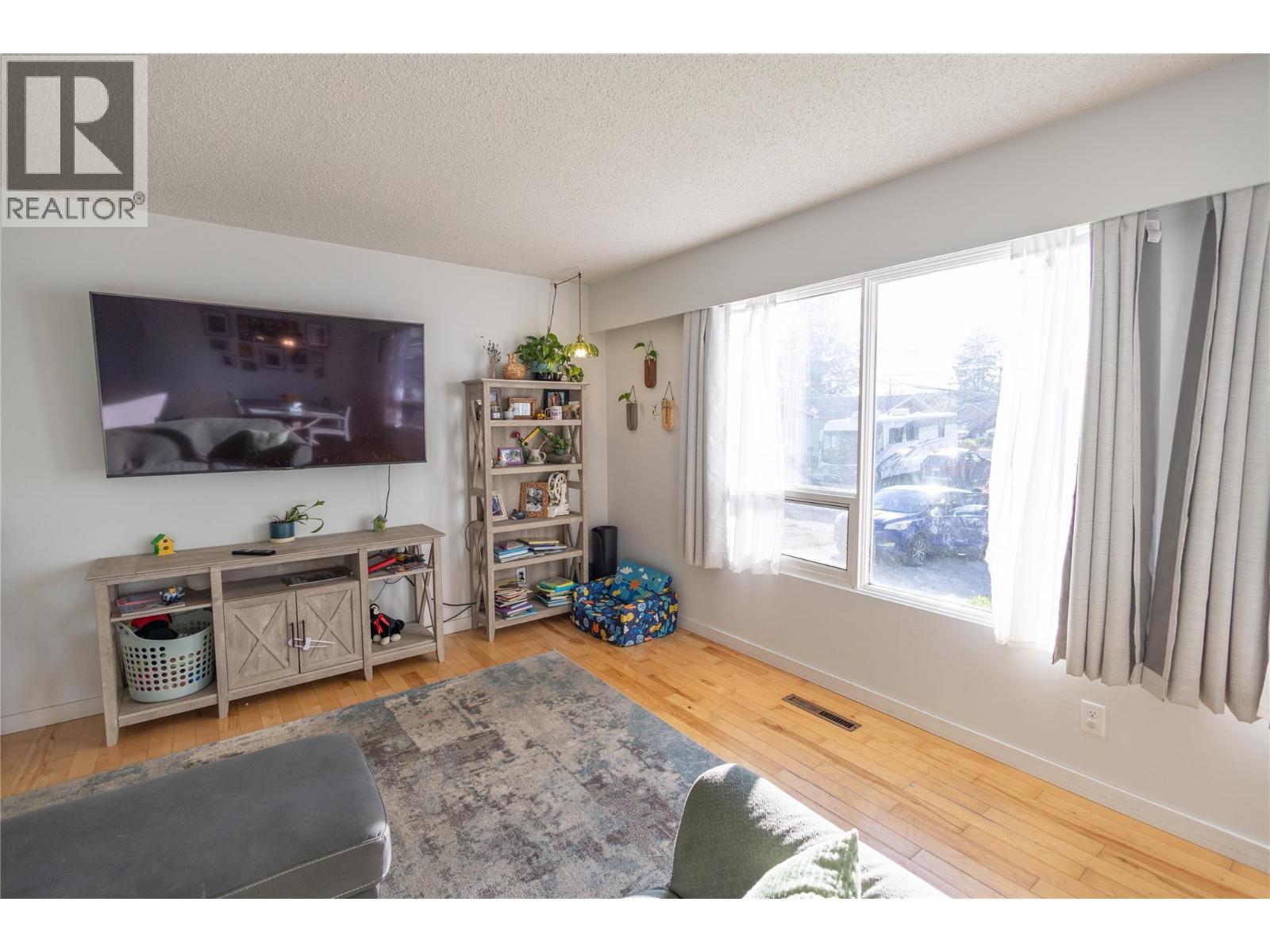 4305 24 Street, Vernon