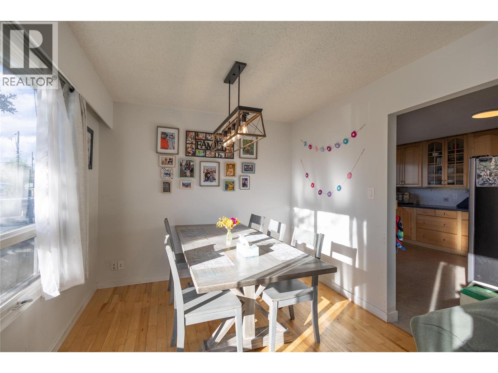4305 24 Street - 27
