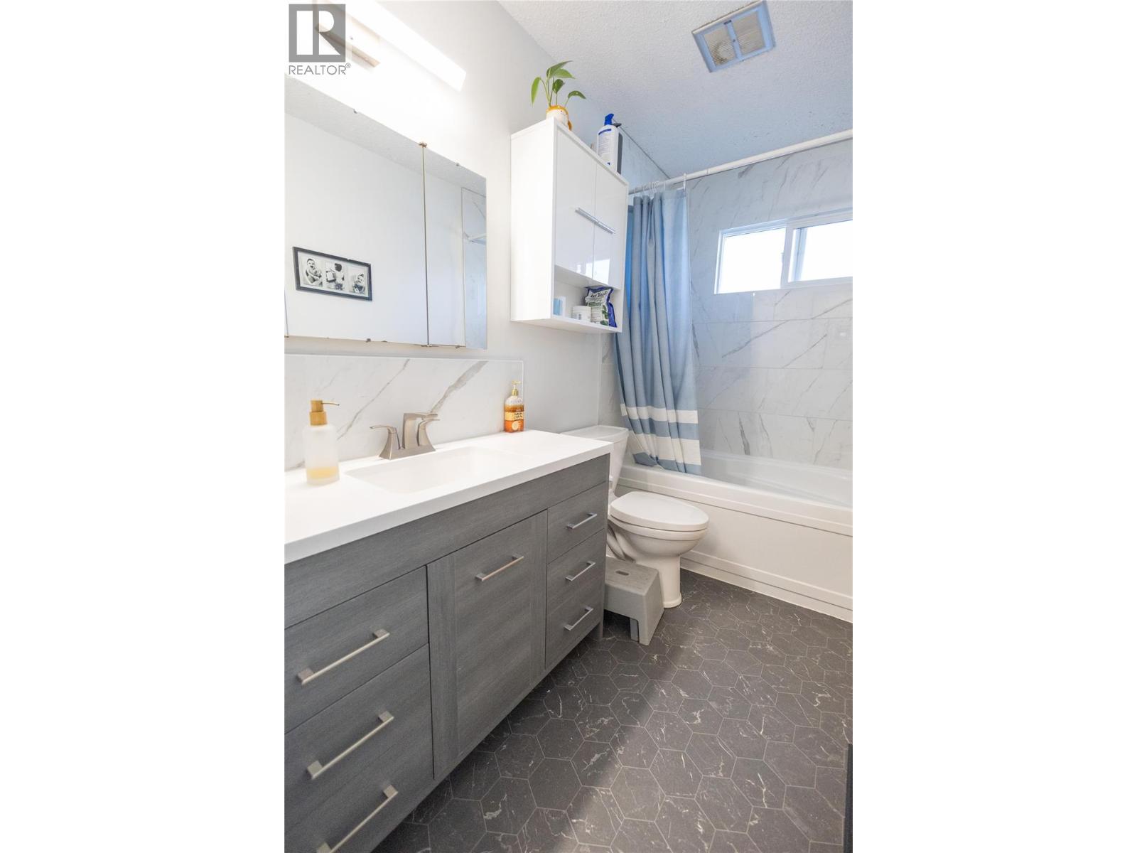 4305 24 Street, Vernon