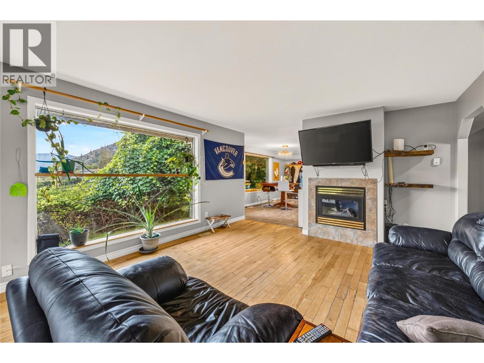 213 Tamarac Avenue - 17