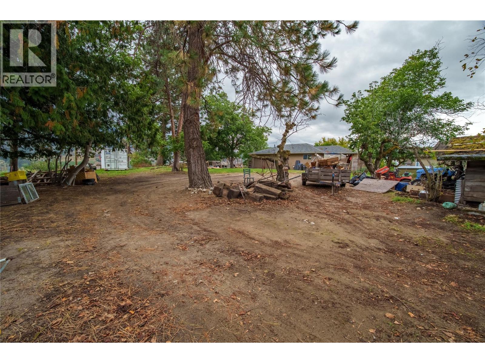 213 Tamarac Avenue - 37