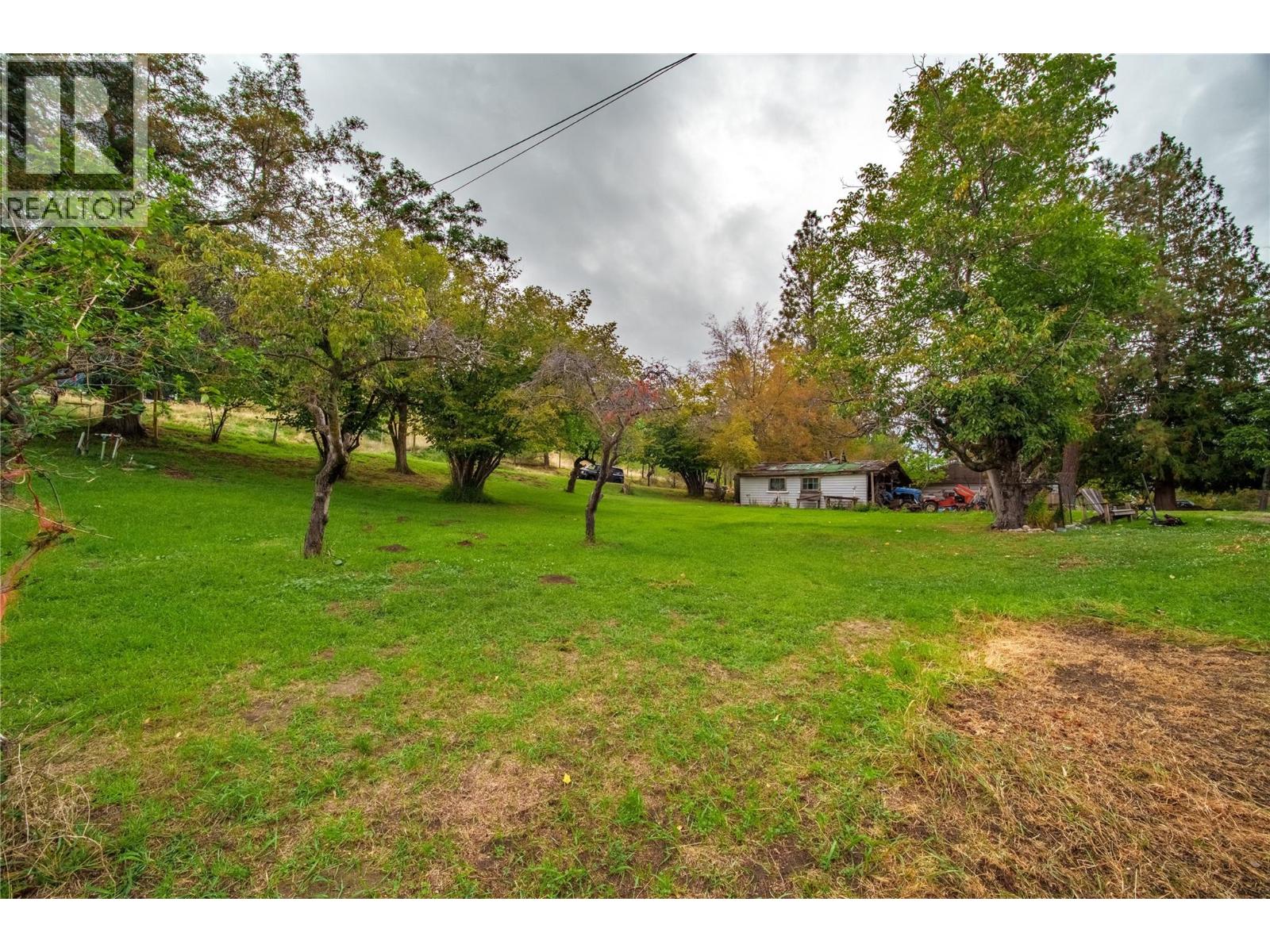 213 Tamarac Avenue - 43
