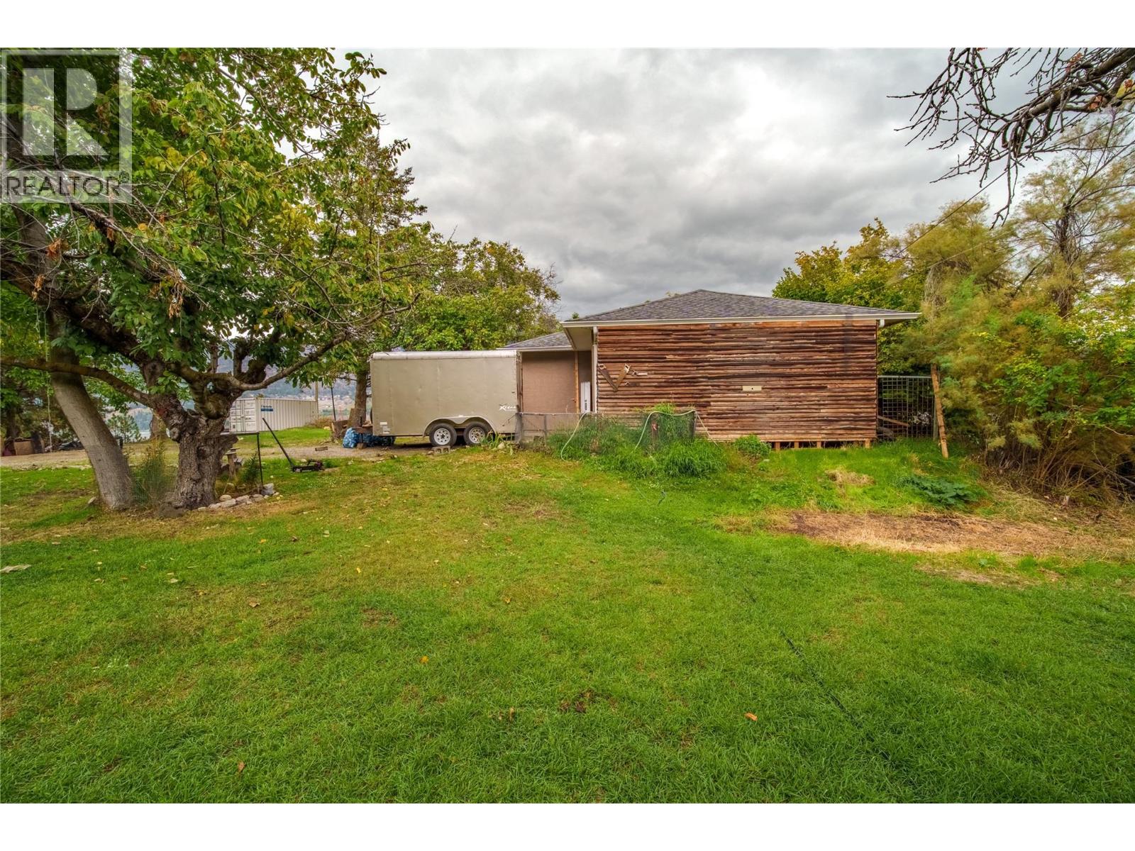213 Tamarac Avenue - 44