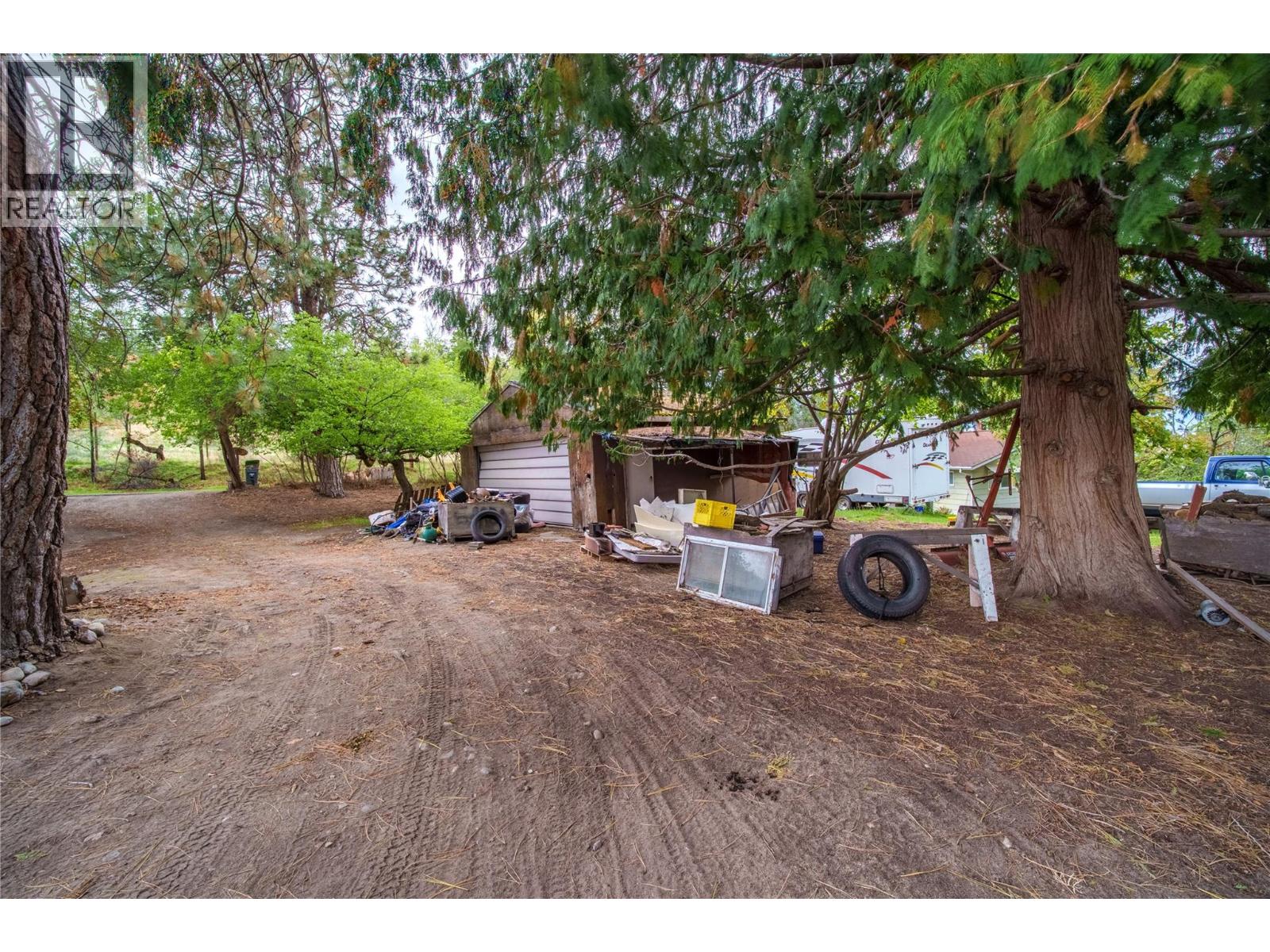 213 Tamarac Avenue - 45