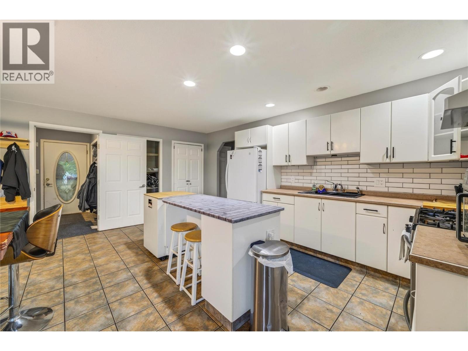 213 Tamarac Avenue, Kaleden
