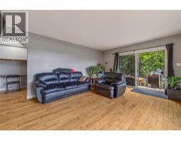 213 Tamarac Avenue, Kaleden, BC V0H1K0 Photo 13