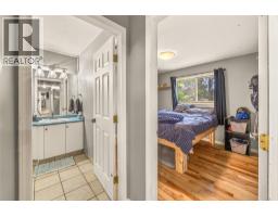 213 Tamarac Avenue, Kaleden, BC V0H1K0 Photo 19