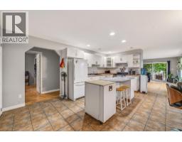 3pc Bathroom - 213 Tamarac Avenue, Kaleden, BC V0H1K0 Photo 6