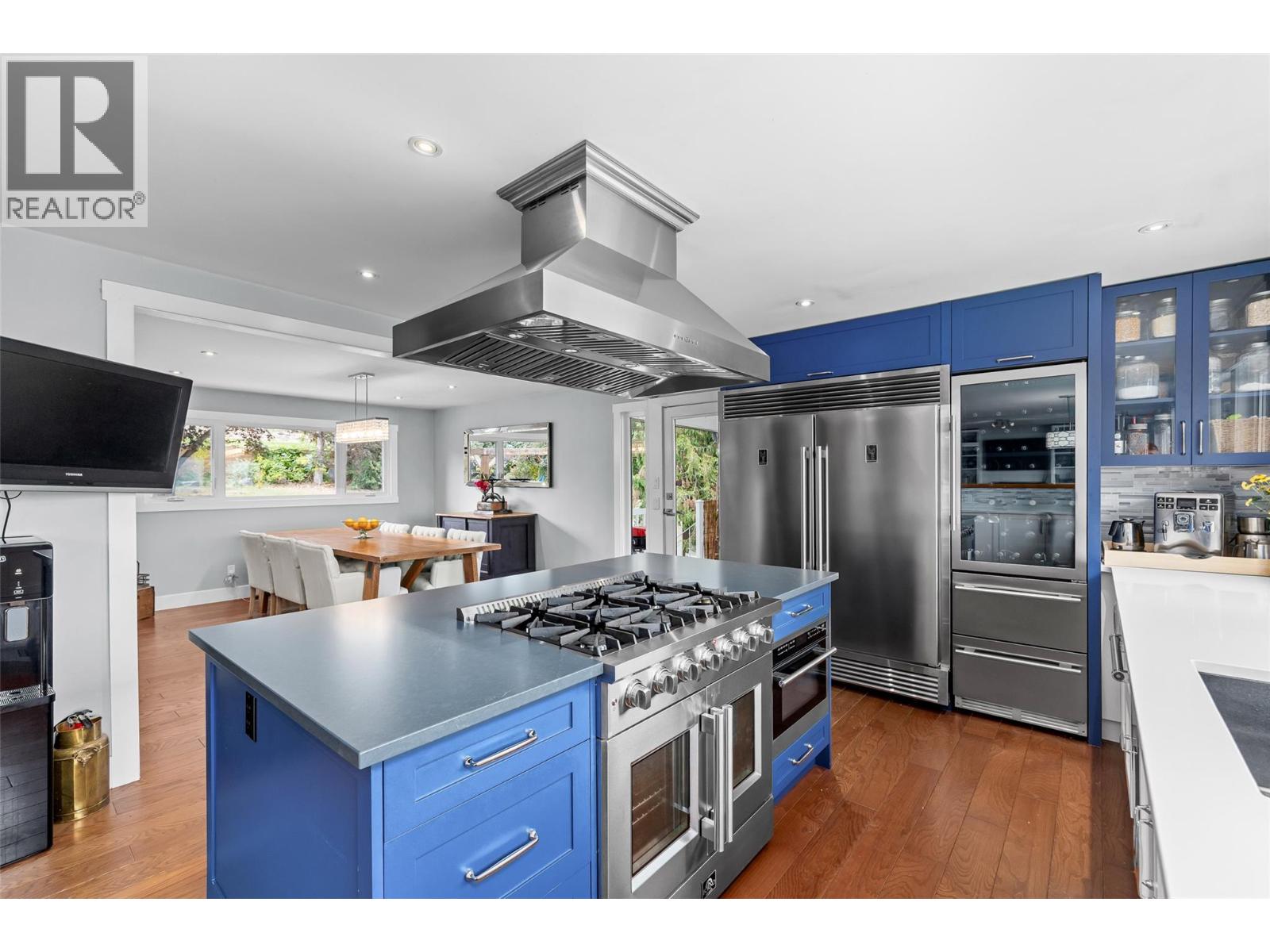 2350 Thacker Drive - Image 12