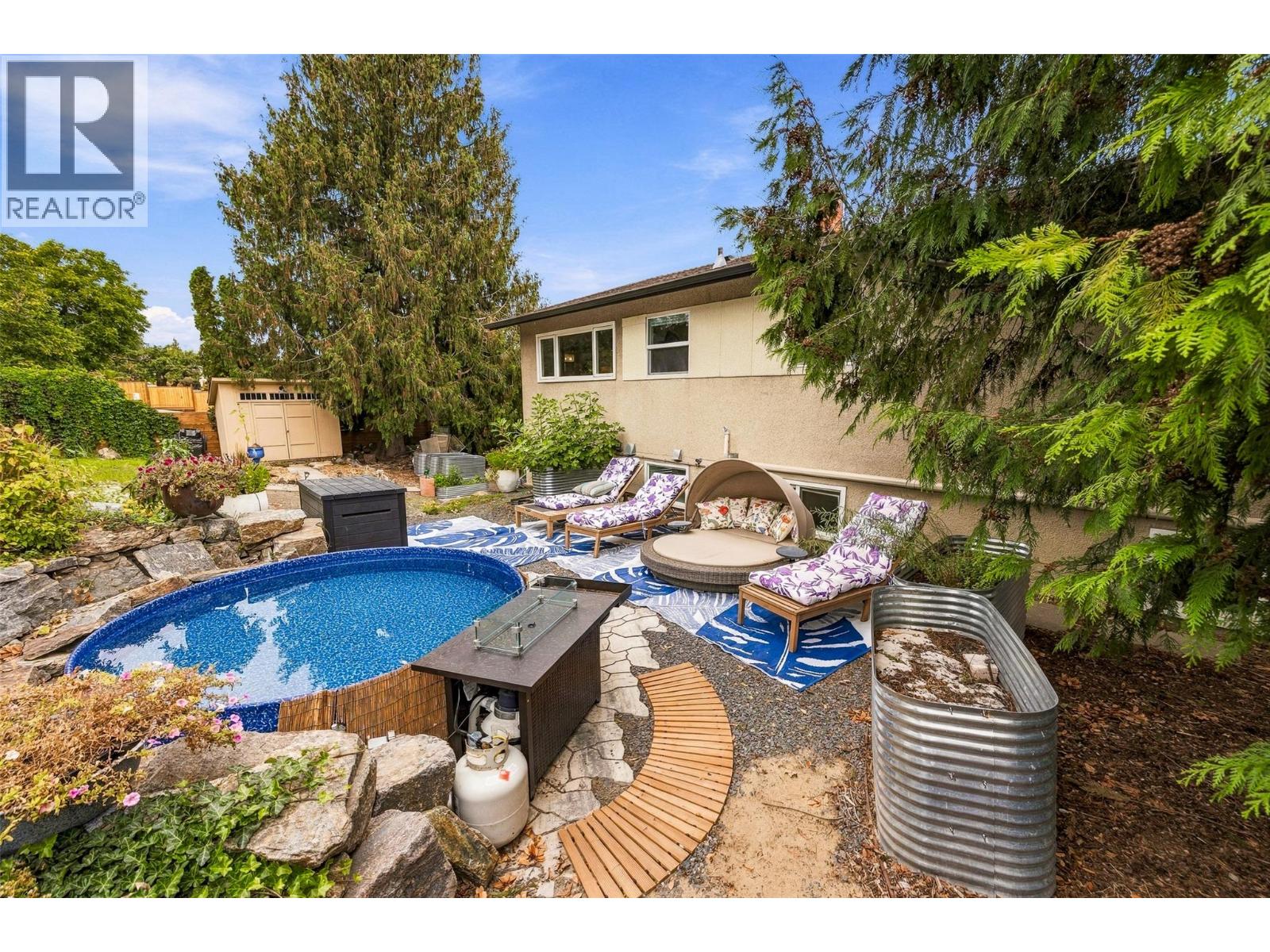 2350 Thacker Drive - 32