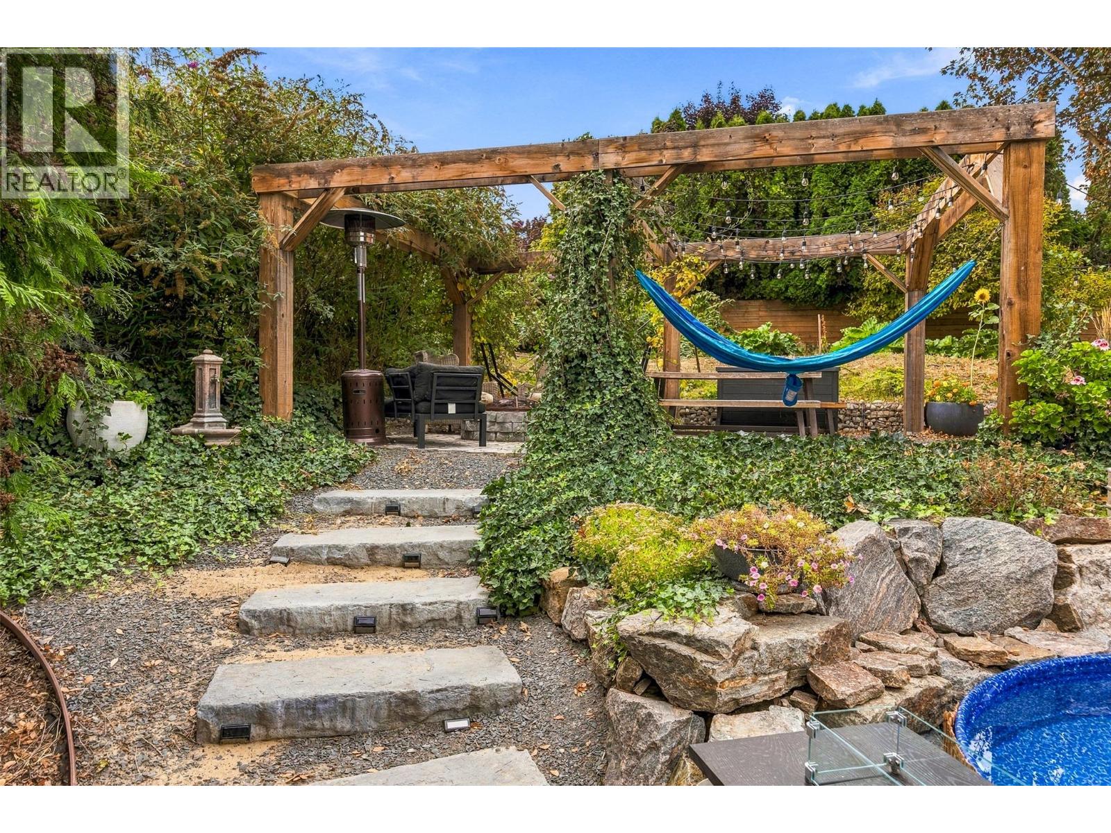 2350 Thacker Drive - 33